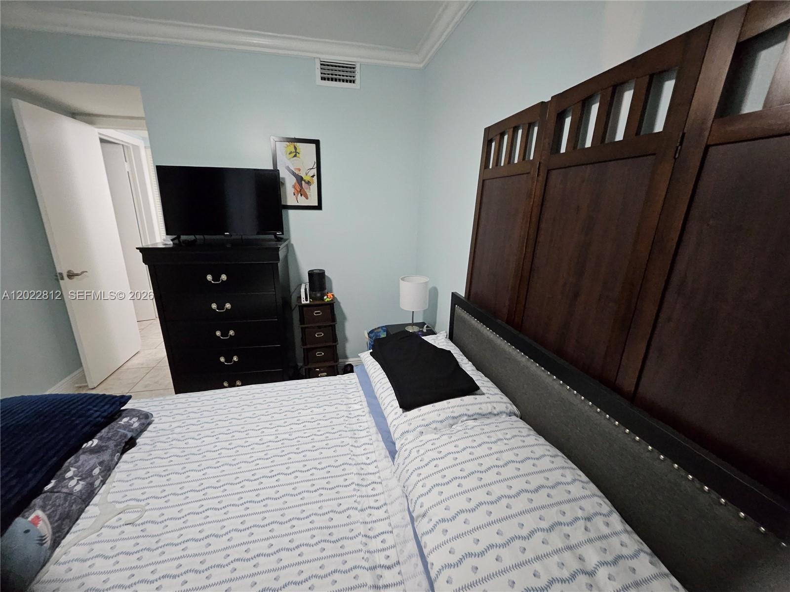 212 Lake Pointe Dr #113, Oakland Park FL 33309