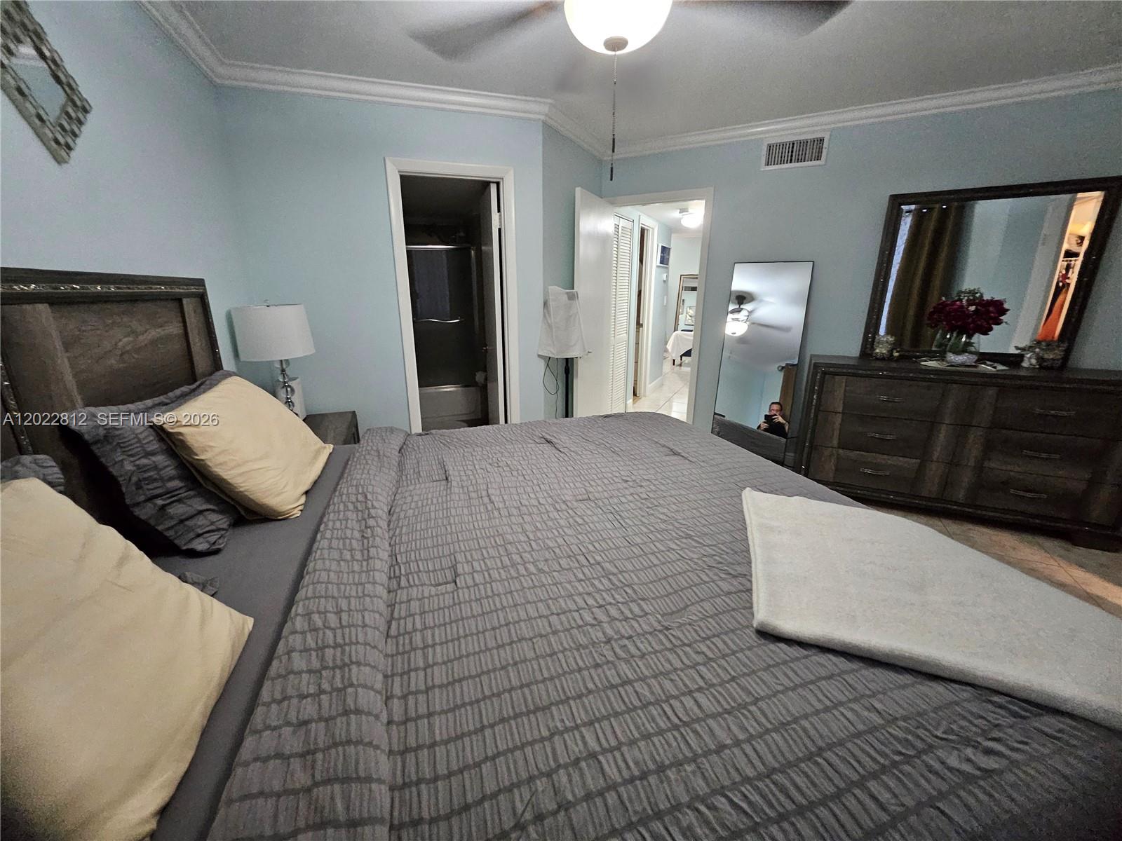 212 Lake Pointe Dr #113, Oakland Park FL 33309