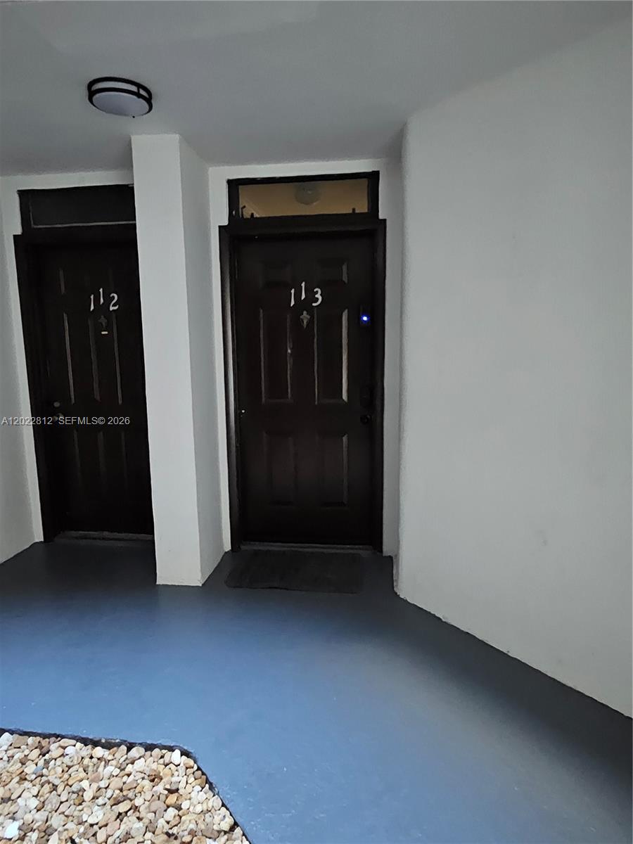 212 Lake Pointe Dr #113, Oakland Park FL 33309