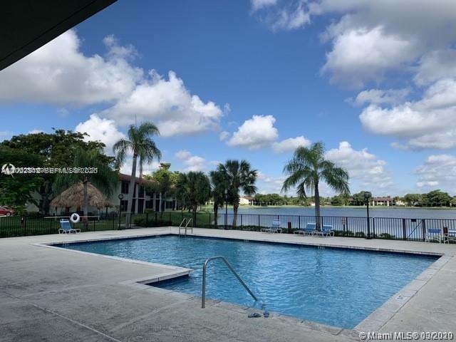 212 Lake Pointe Dr #113, Oakland Park FL 33309