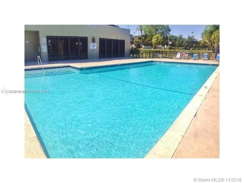212 Lake Pointe Dr #113, Oakland Park FL 33309