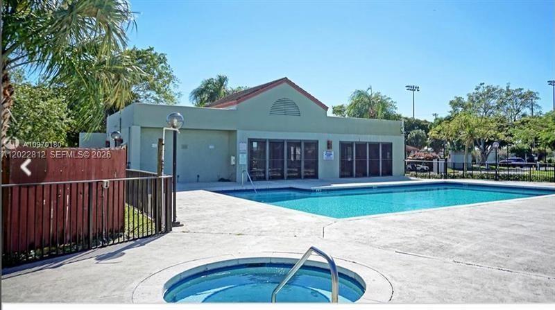 212 Lake Pointe Dr #113, Oakland Park FL 33309