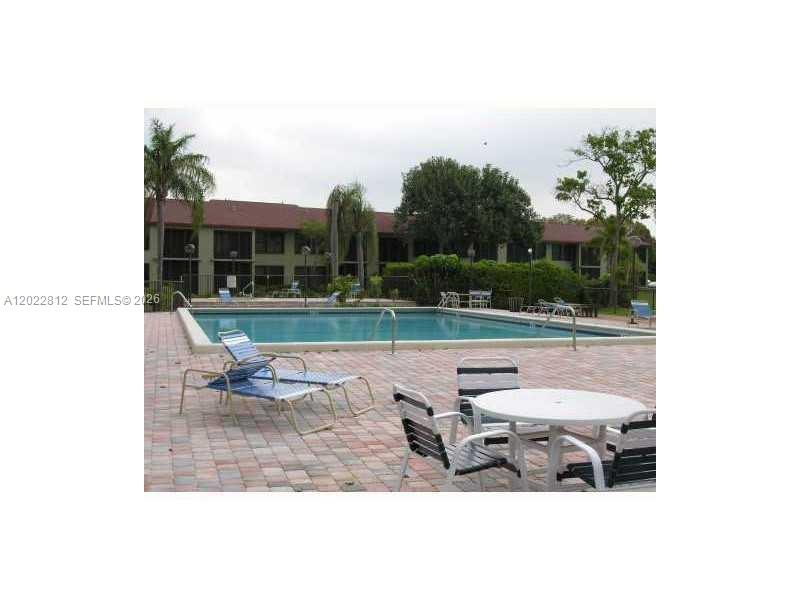 212 Lake Pointe Dr #113, Oakland Park FL 33309