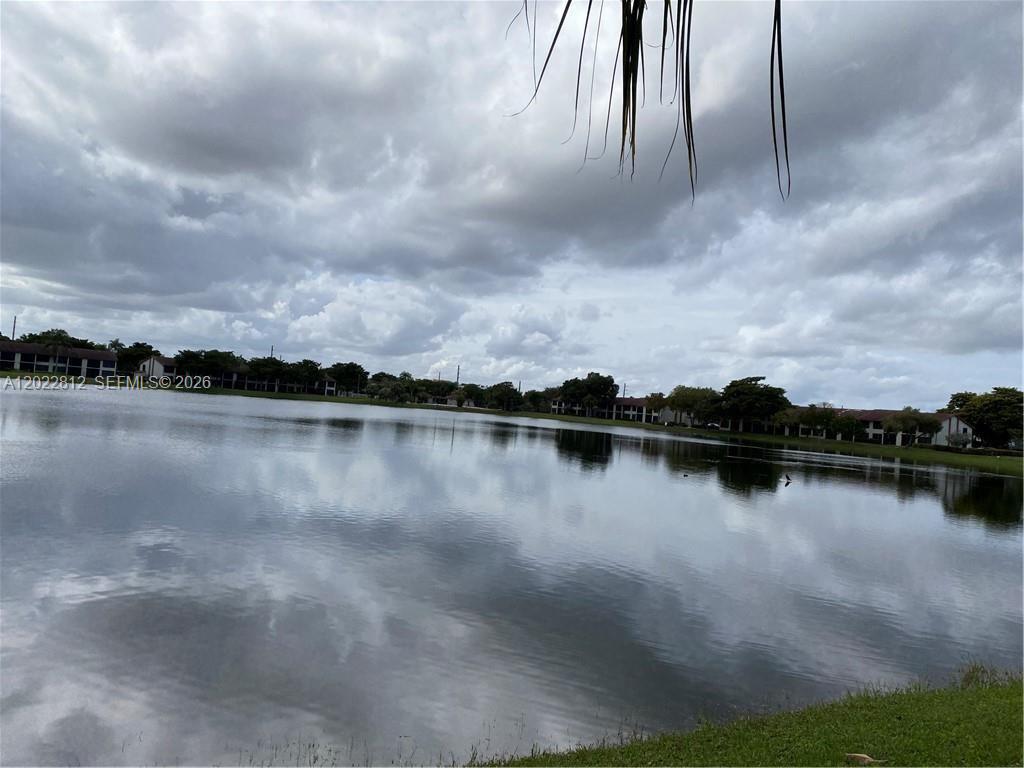212 Lake Pointe Dr #113, Oakland Park FL 33309