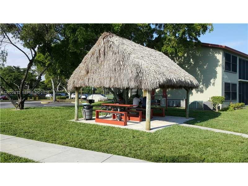 212 Lake Pointe Dr #113, Oakland Park FL 33309