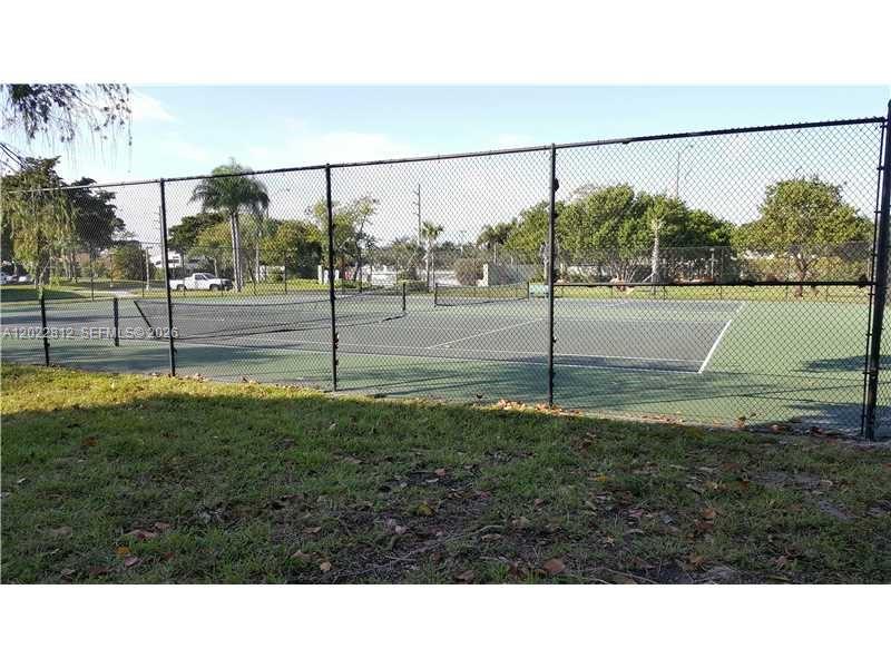 212 Lake Pointe Dr #113, Oakland Park FL 33309