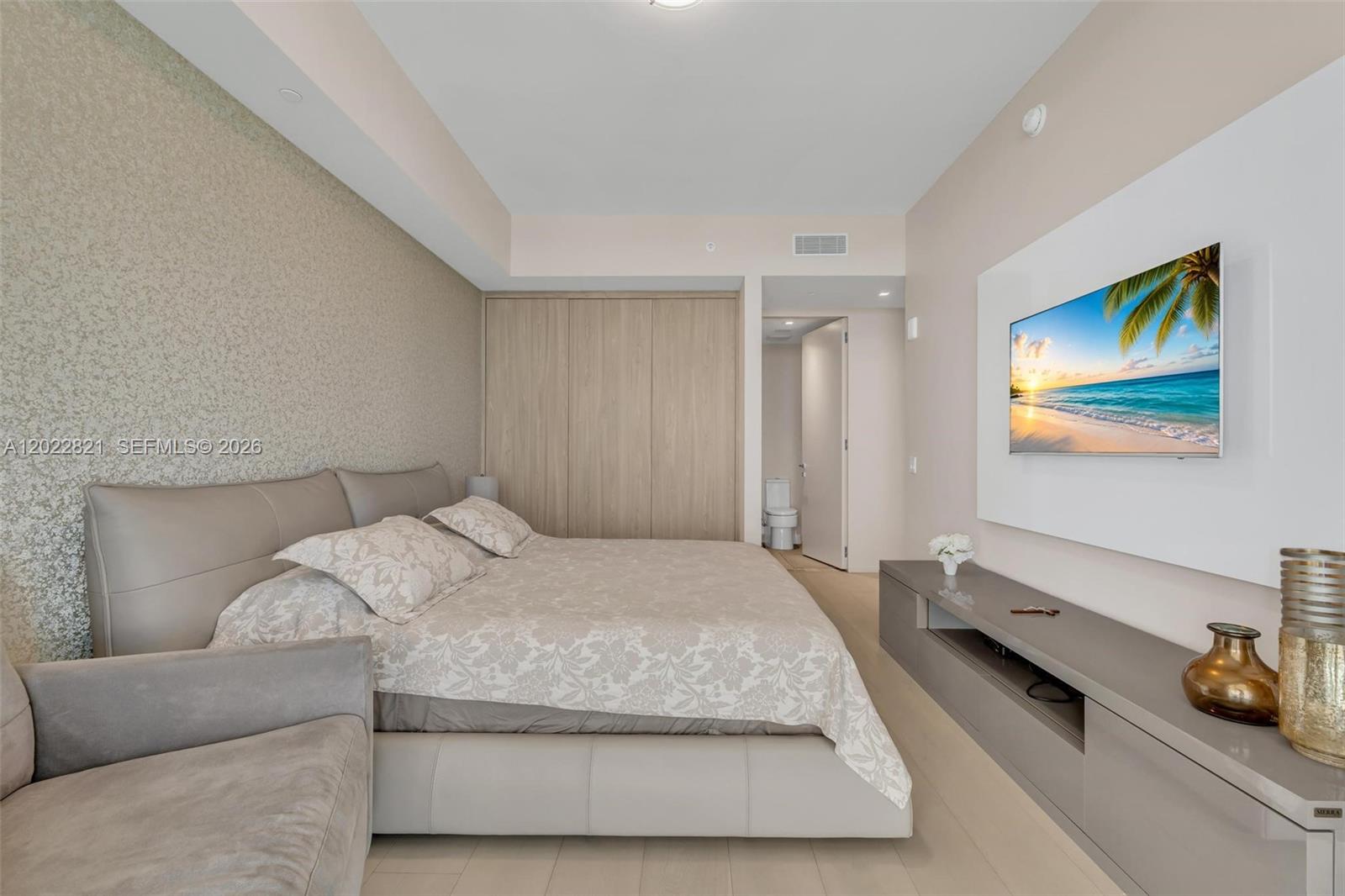 18975 Collins Ave #2802, Sunny Isles Beach FL 33160