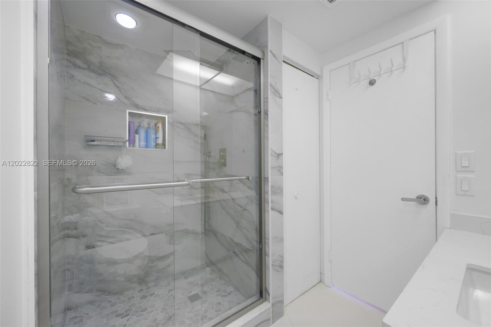 20281 E Country Club Dr #2310, Aventura FL 33180