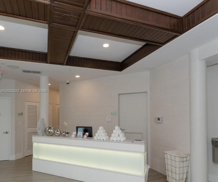 20281 E Country Club Dr #2310, Aventura FL 33180