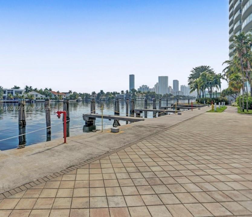 20281 E Country Club Dr #2310, Aventura FL 33180