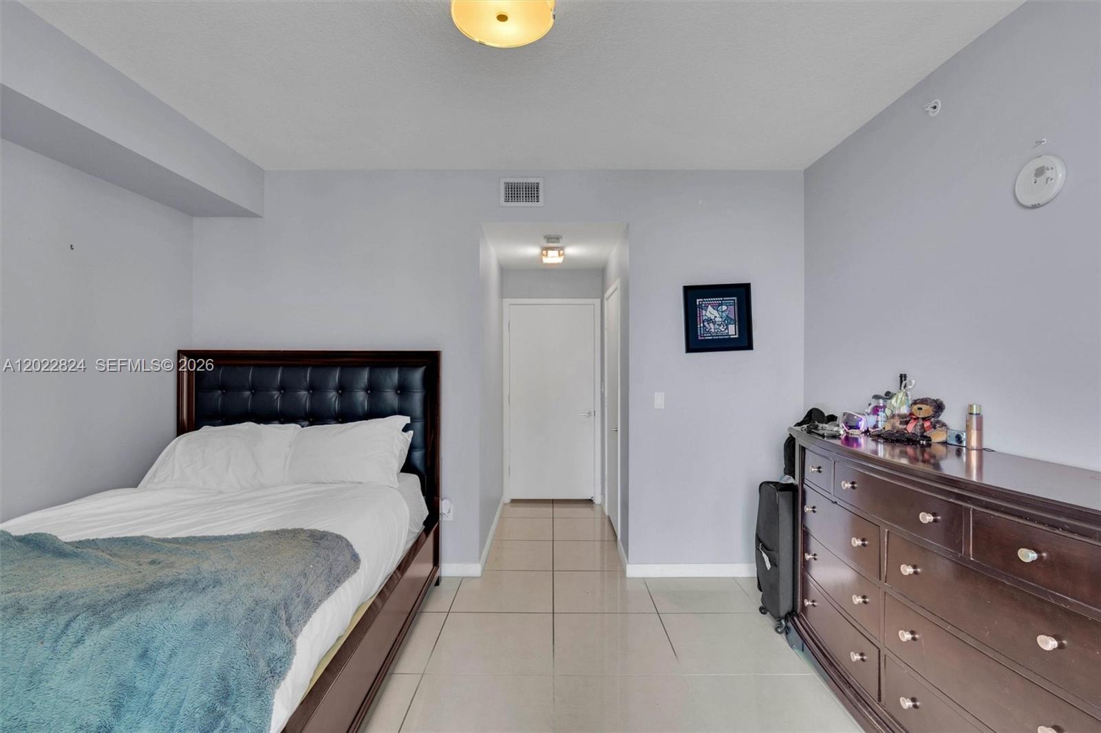 79 SW 12th St #1605, Miami FL 33130