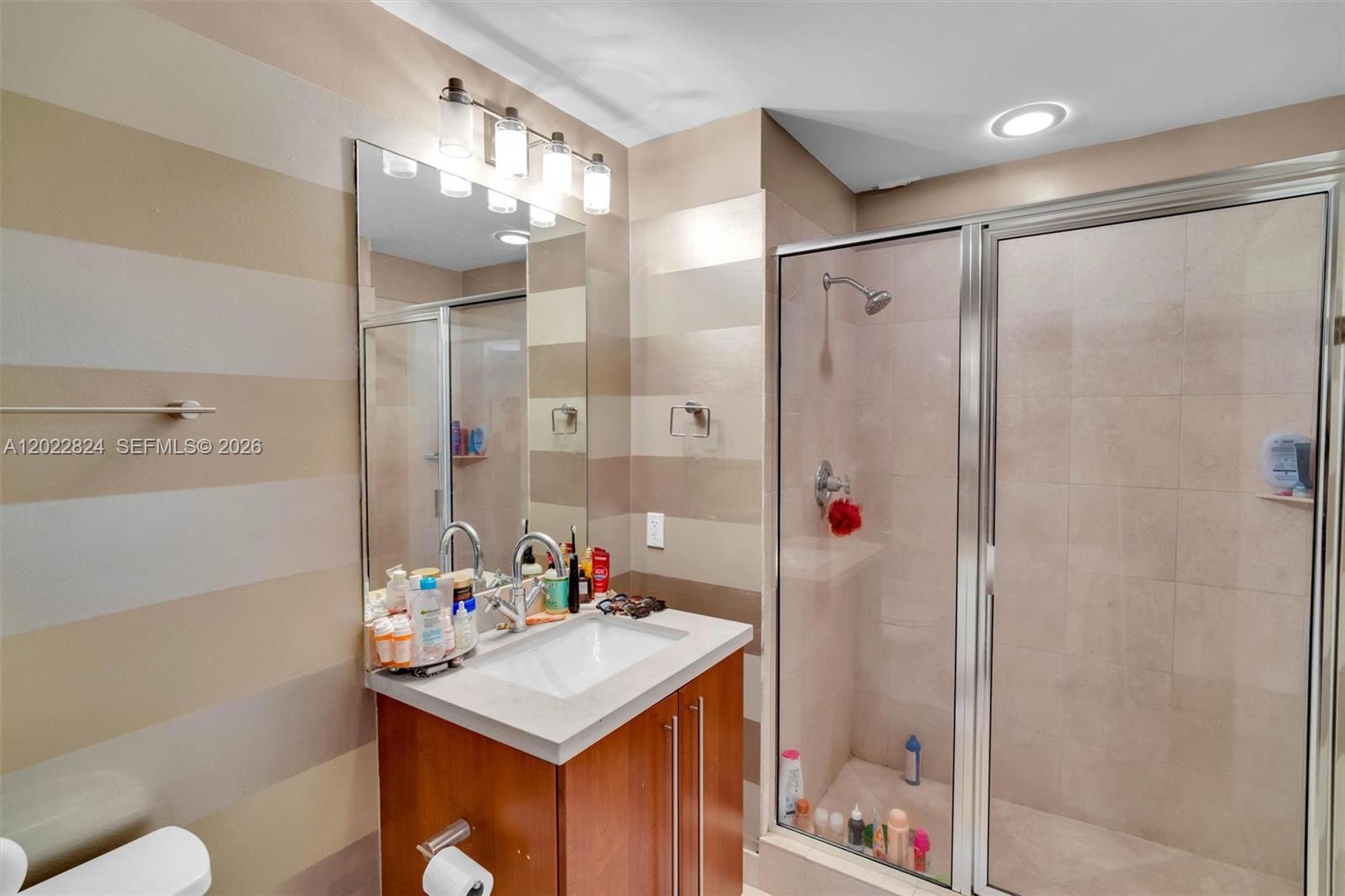 79 SW 12th St #1605, Miami FL 33130