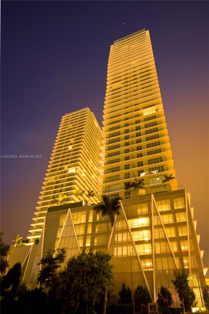 79 SW 12th St #1605, Miami FL 33130