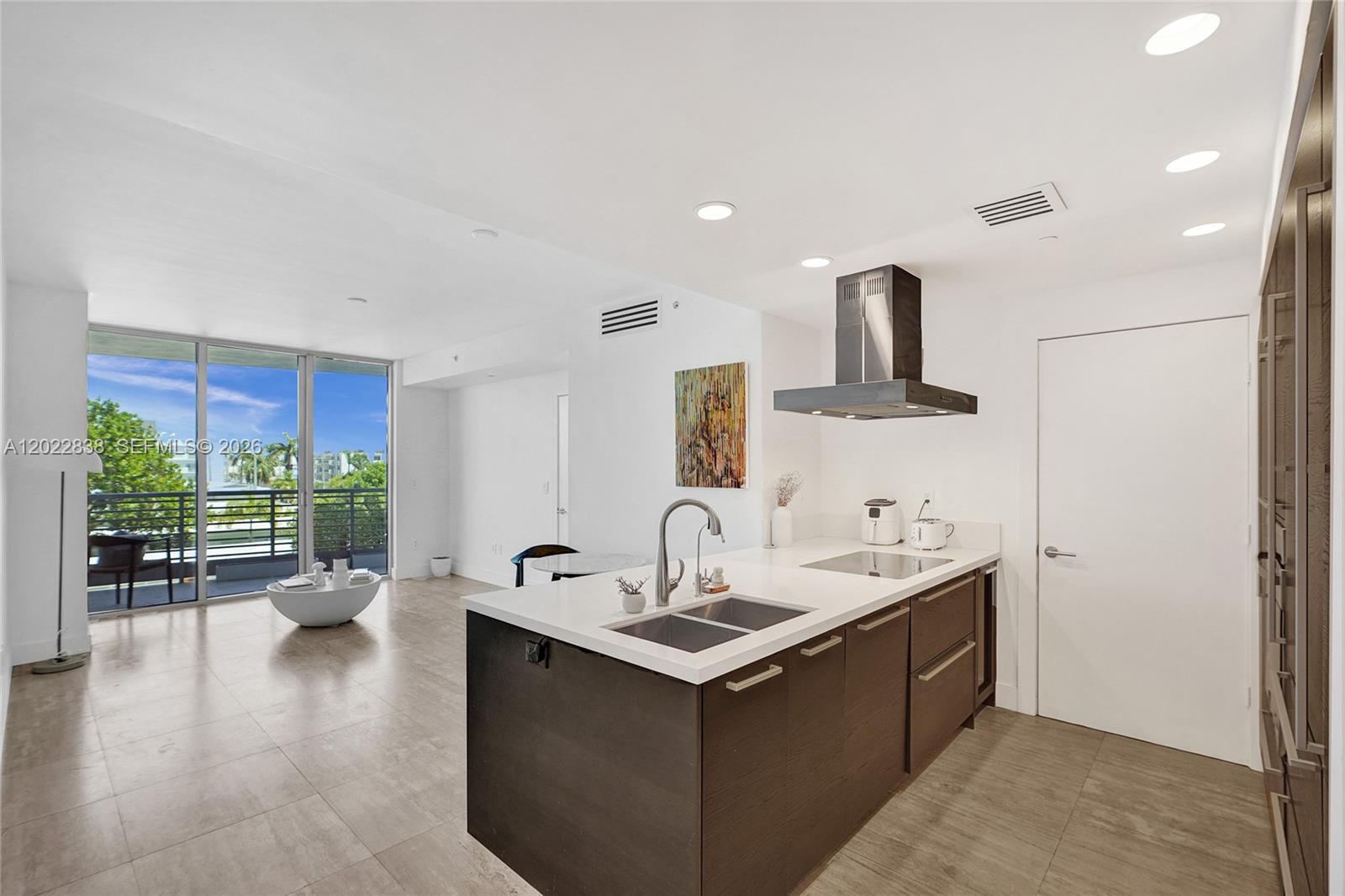 1445 16th St #404, Miami Beach FL 33139