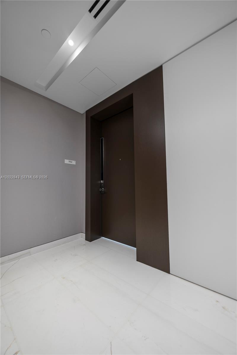 300 Biscayne Blvd Way #1102, Miami FL 33131