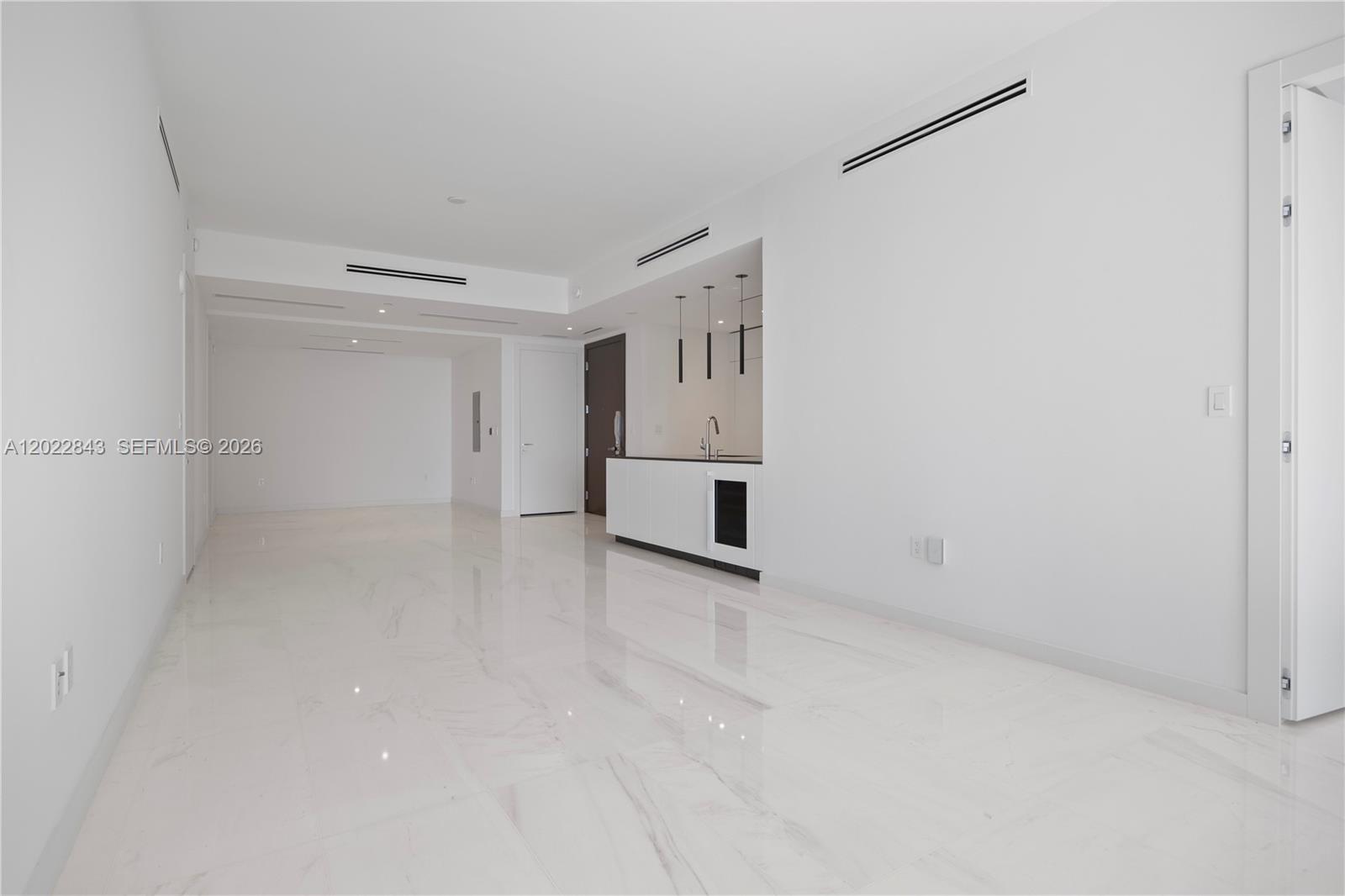 300 Biscayne Blvd Way #1102, Miami FL 33131