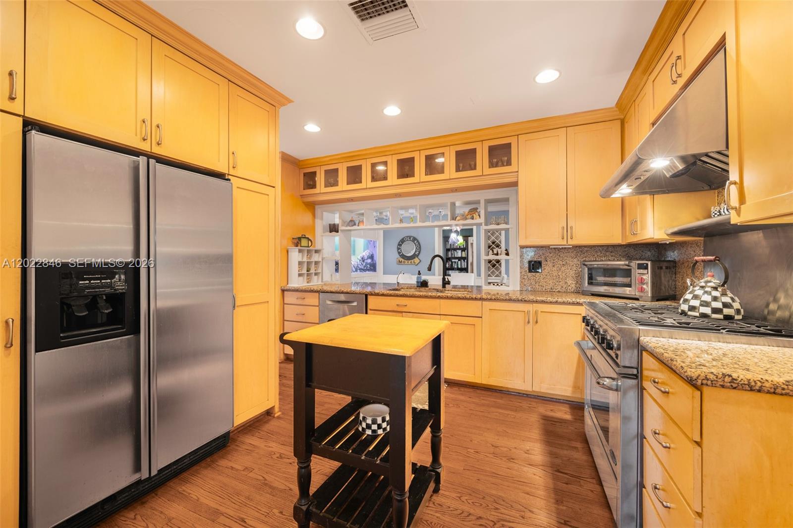 7290 SW 77th Ter, Miami FL 33143
