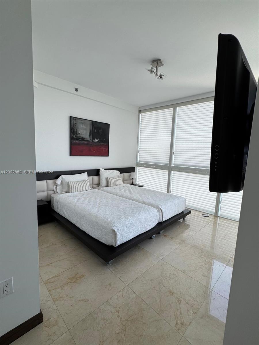 450 Alton Rd #3505, Miami Beach FL 33139