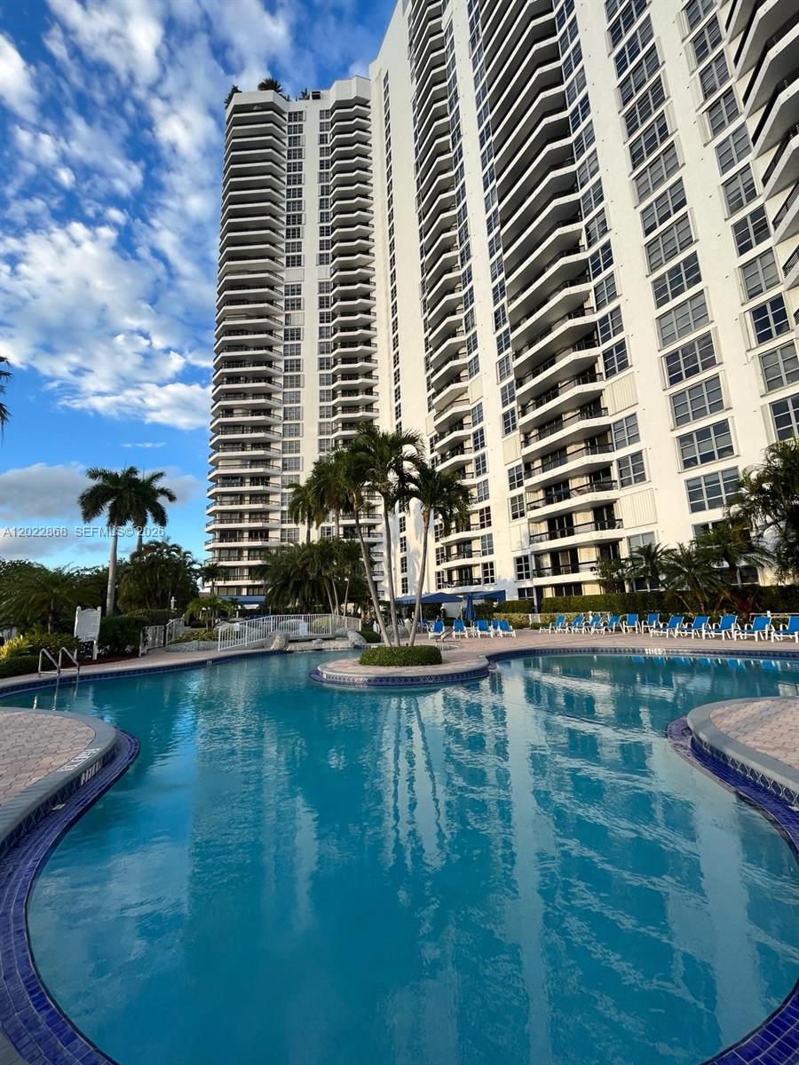 3530 Mystic Pointe Dr #1412, Aventura FL 33180