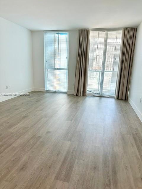 244 Biscayne Blvd #1805, Miami FL 33132