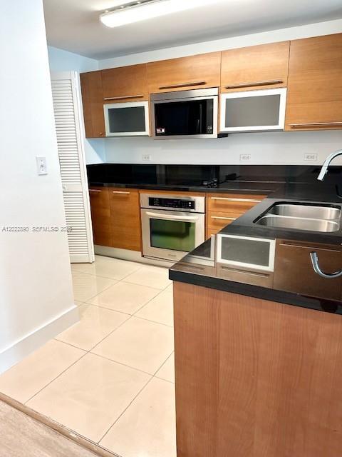244 Biscayne Blvd #1805, Miami FL 33132