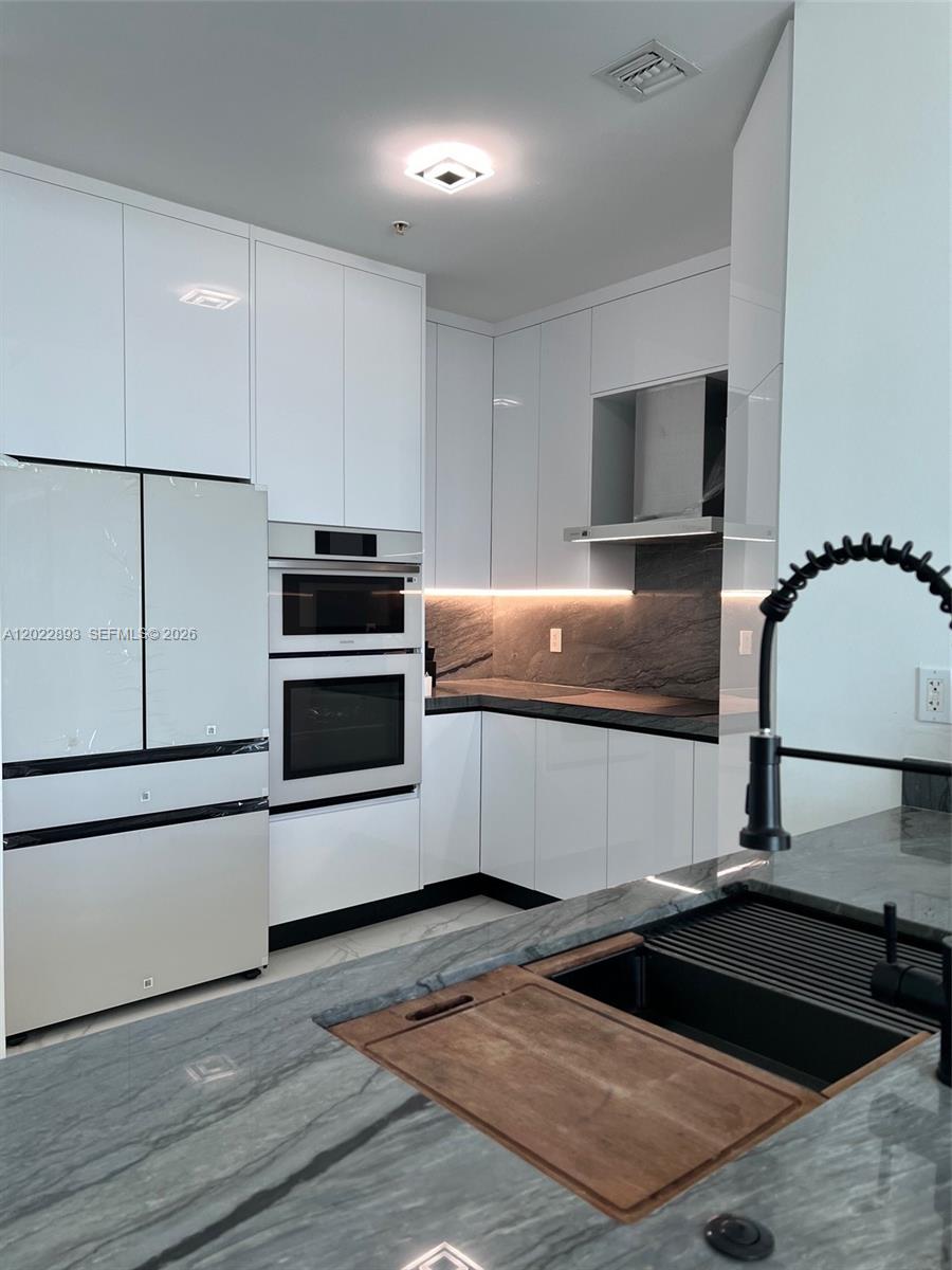 7910 Harbor Island Dr #1202, North Bay Village FL 33141