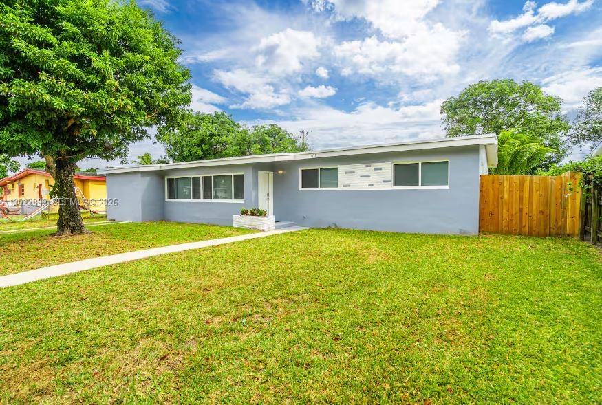 17621 NE 7th Ave, Miami FL 33162