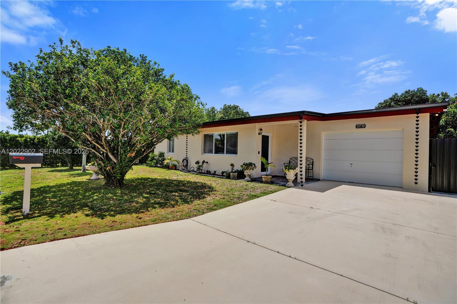 10730 SW 47th St, Miami FL 33165