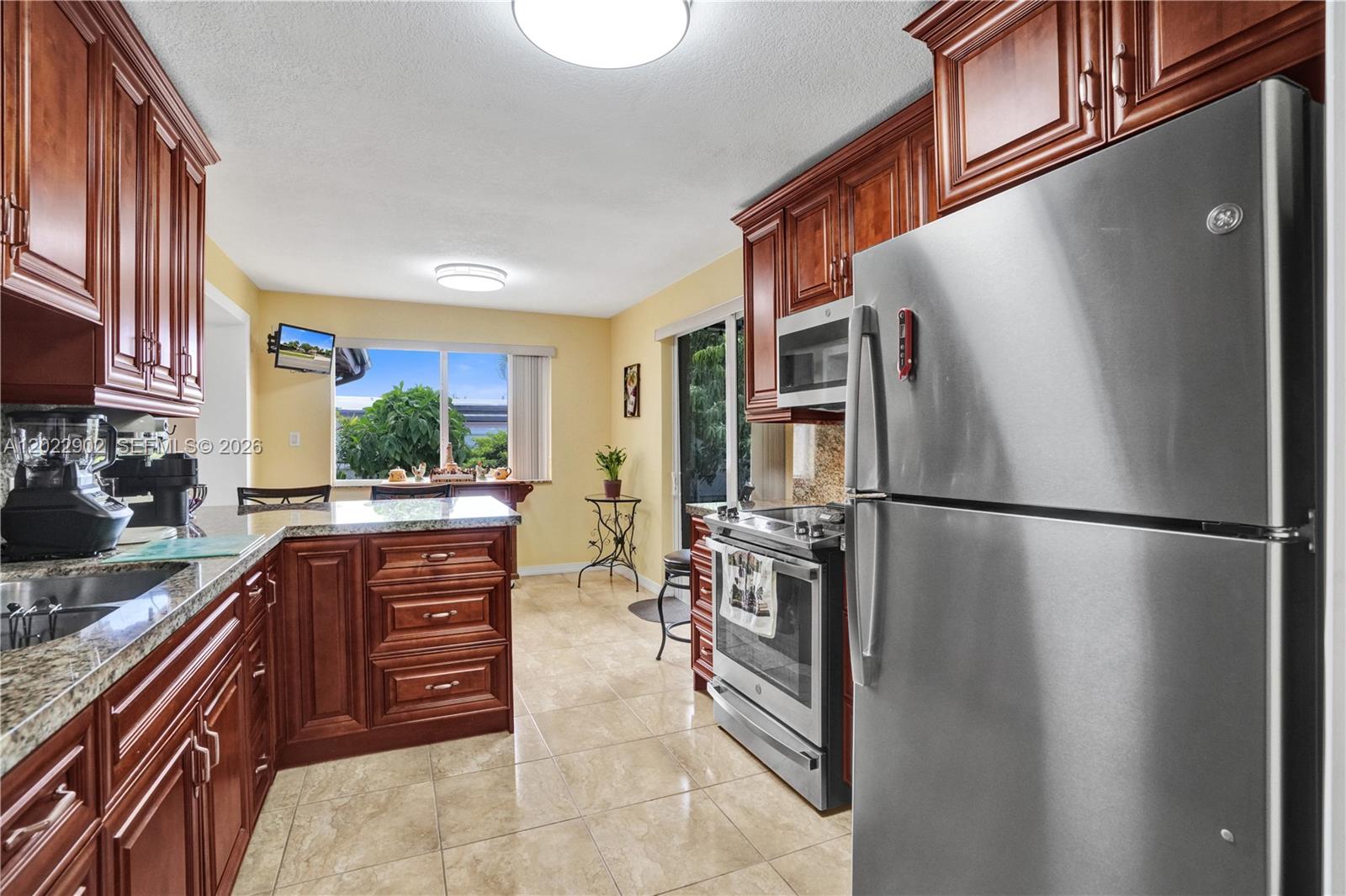 10730 SW 47th St, Miami FL 33165