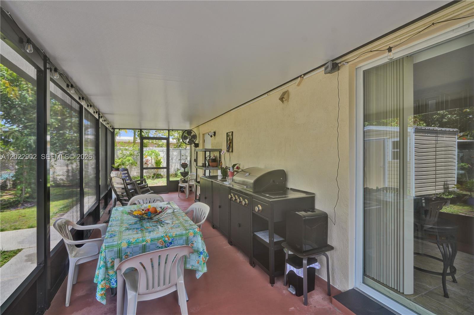 10730 SW 47th St, Miami FL 33165