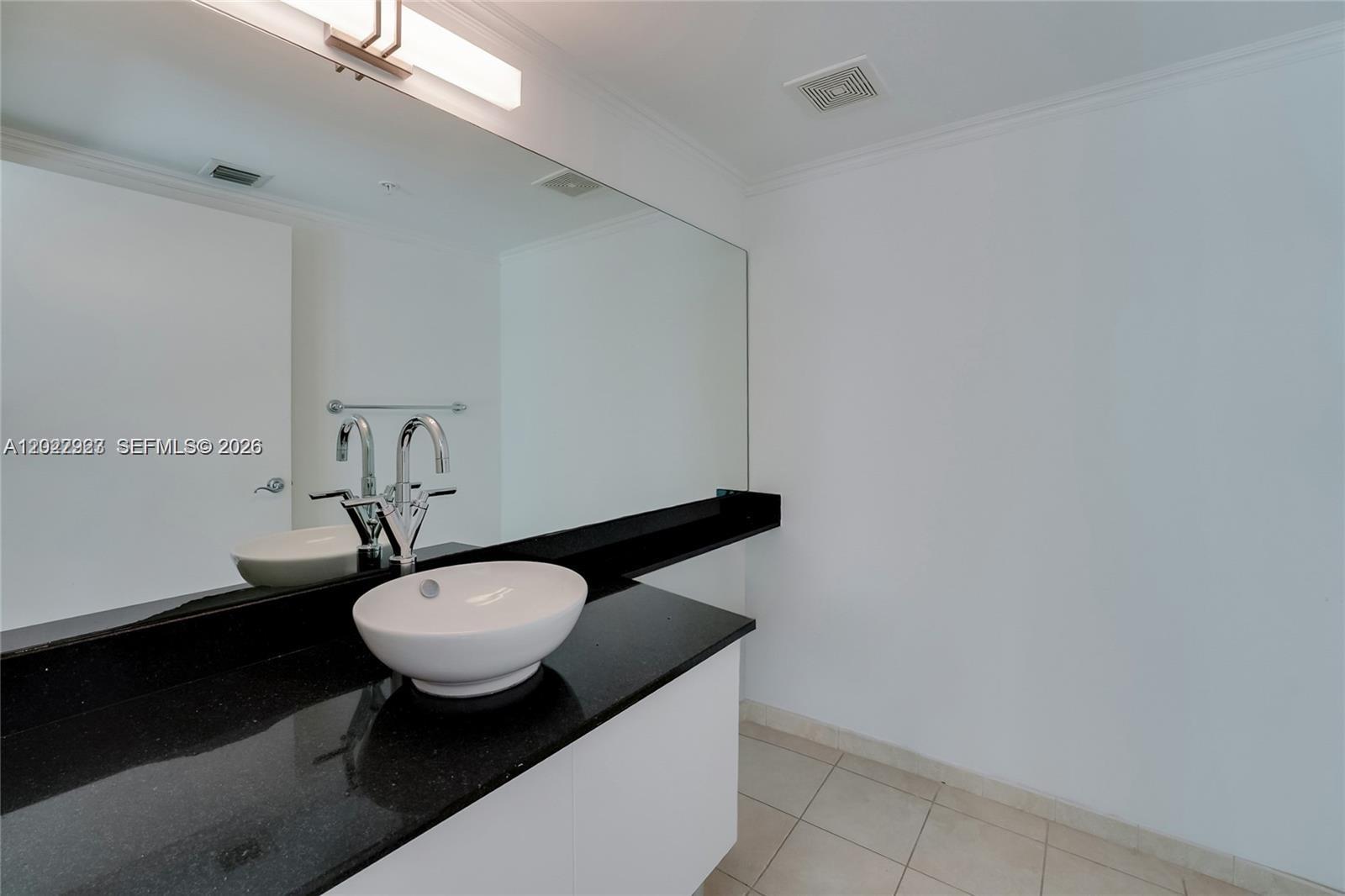31 SE 5th St #3306, Miami FL 33131