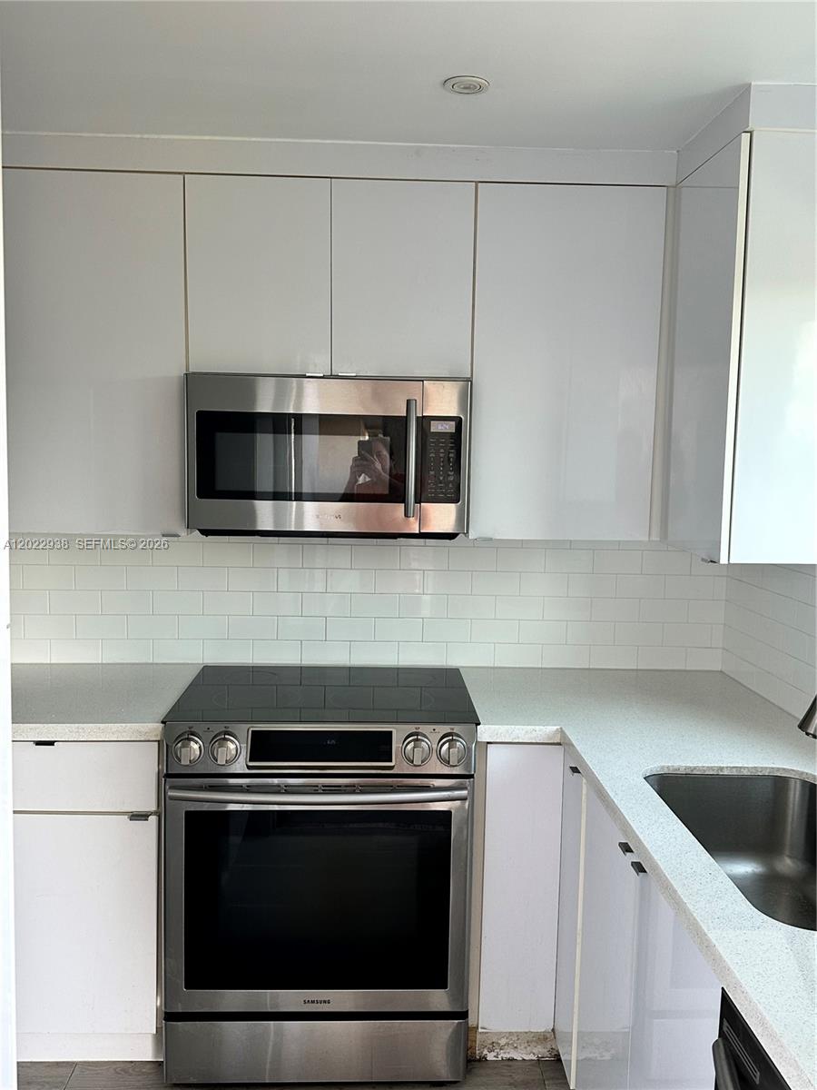3601 NE 170th St #409, North Miami Beach FL 33160