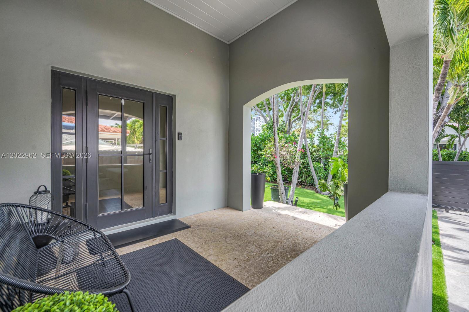 1852 SW 10th St, Miami FL 33135