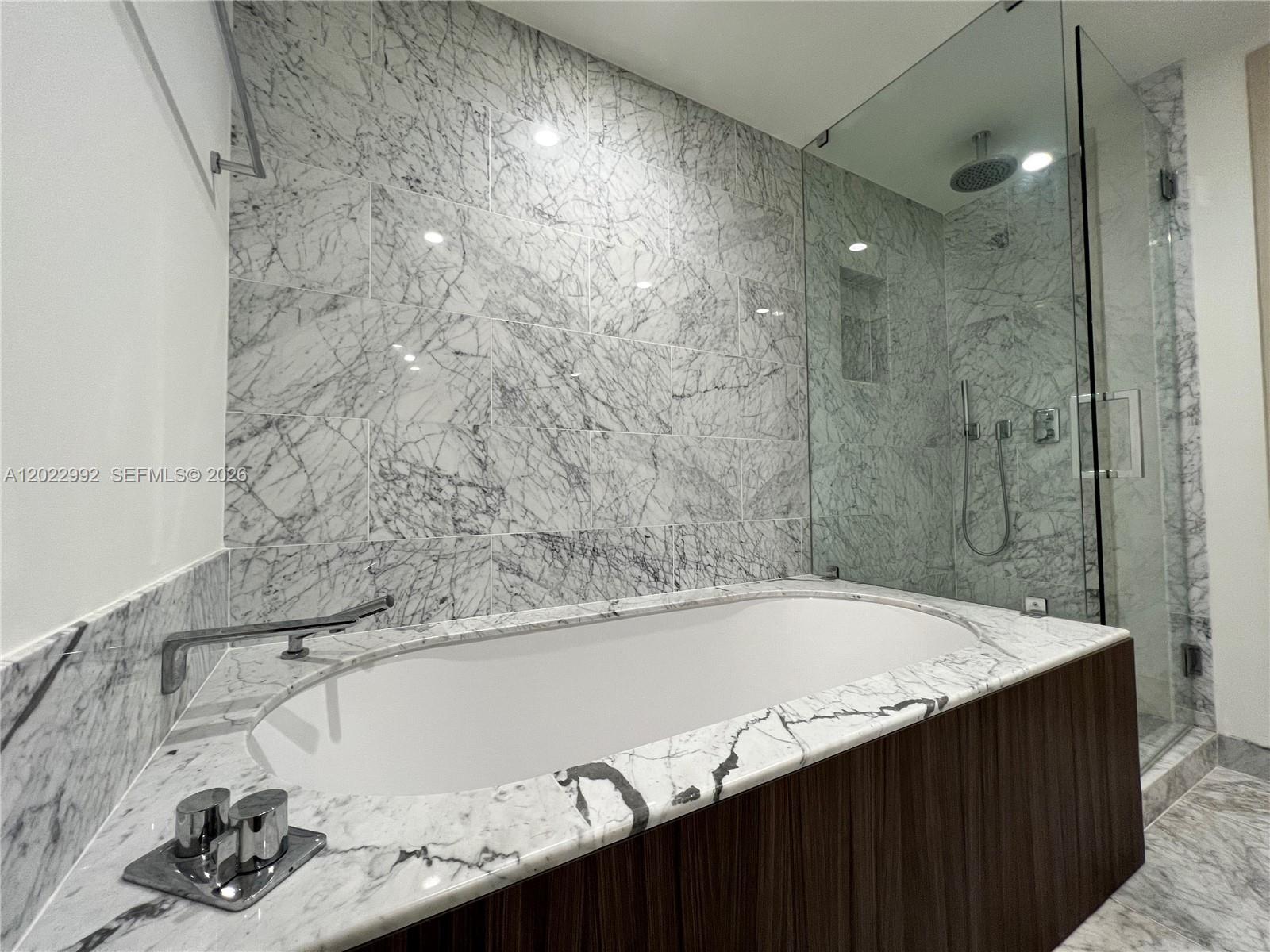 1000 Brickell Plaza #1903, Miami FL 33131