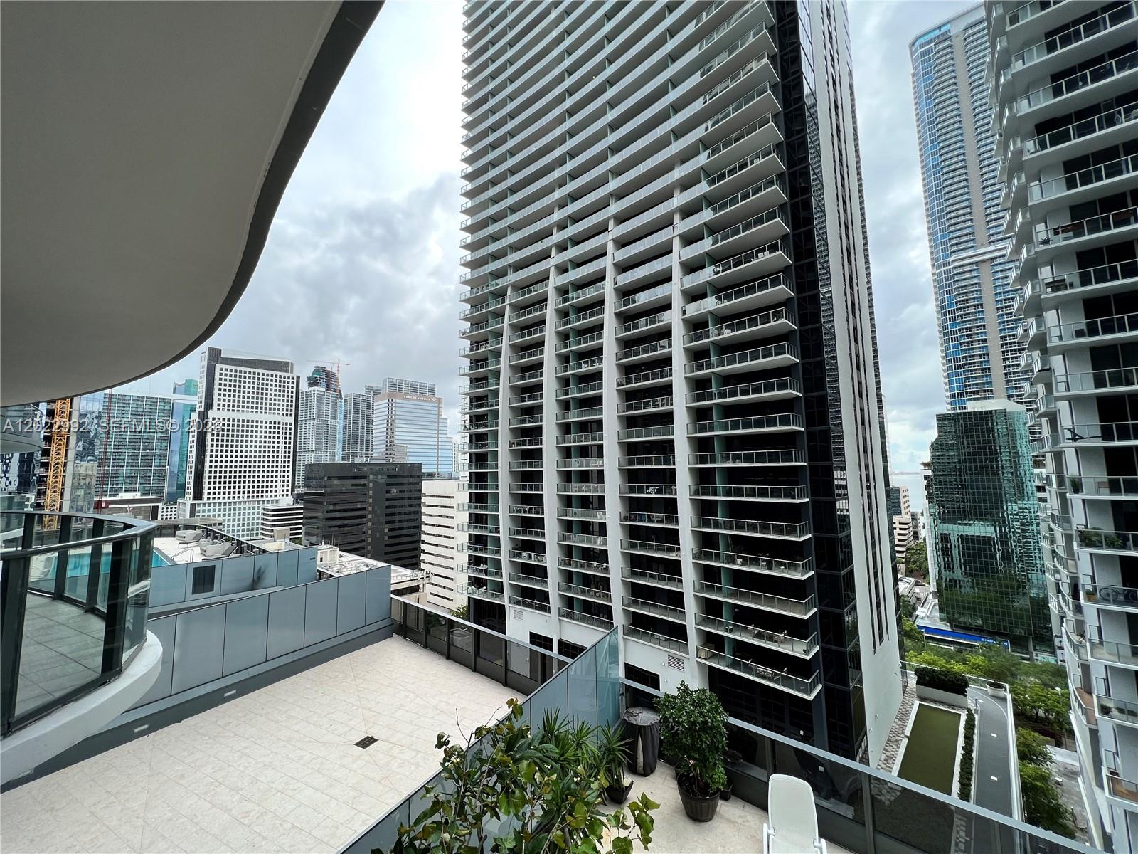 1000 Brickell Plaza #1903, Miami FL 33131
