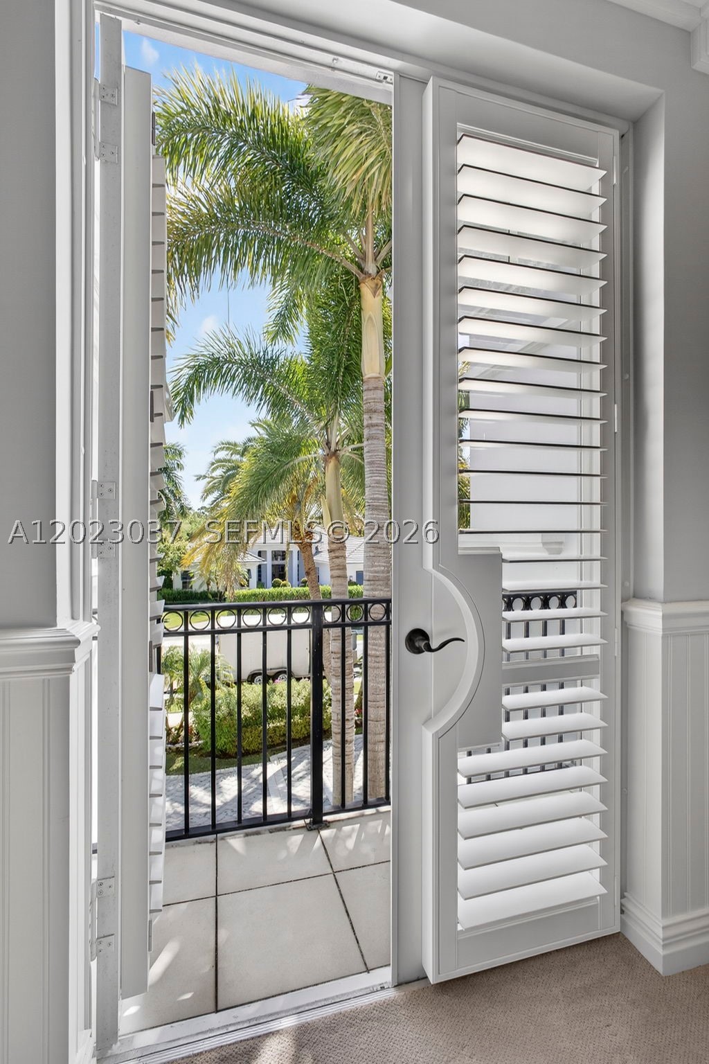 656 Hermitage Cir, Palm Beach Gardens FL 33410