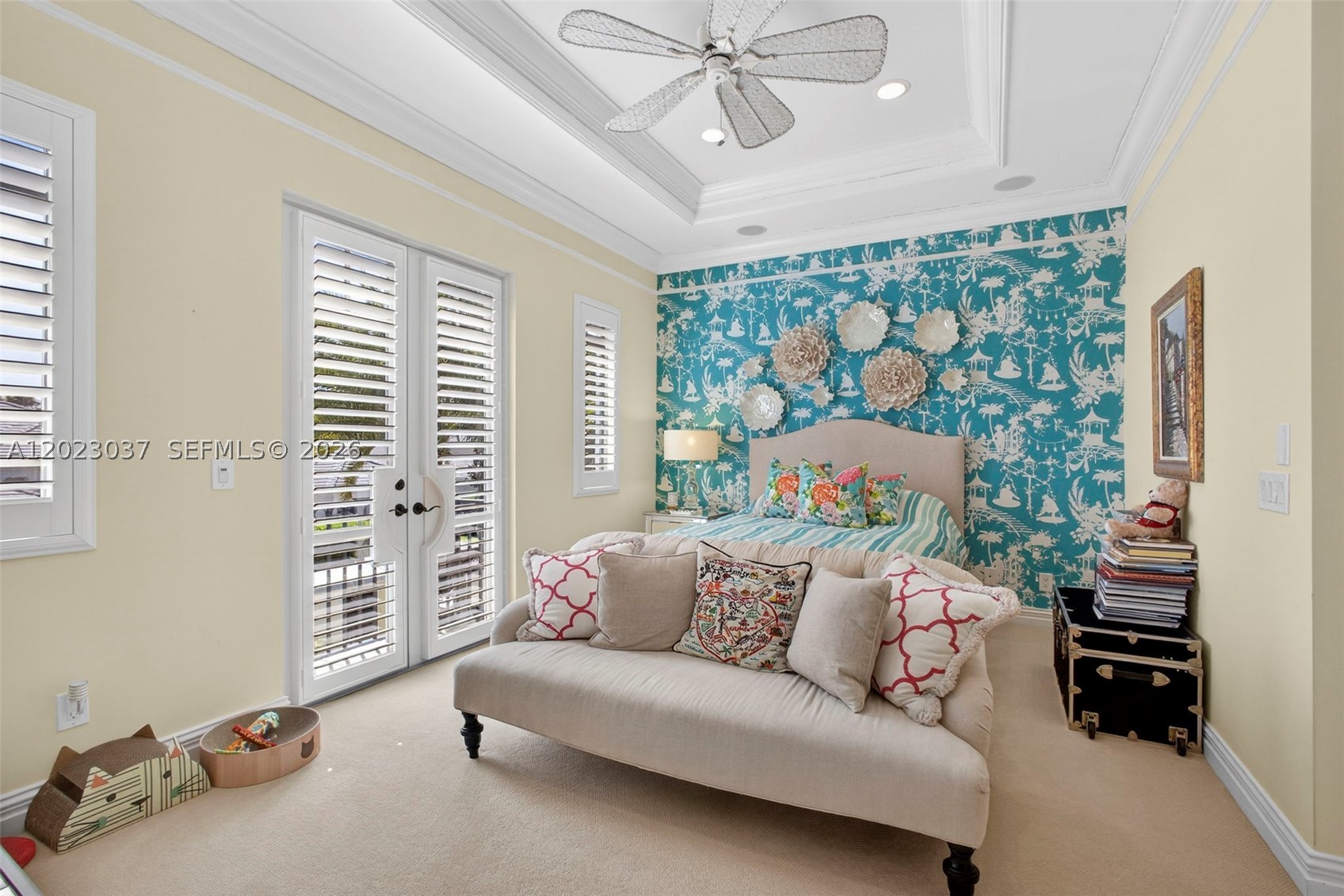 656 Hermitage Cir, Palm Beach Gardens FL 33410