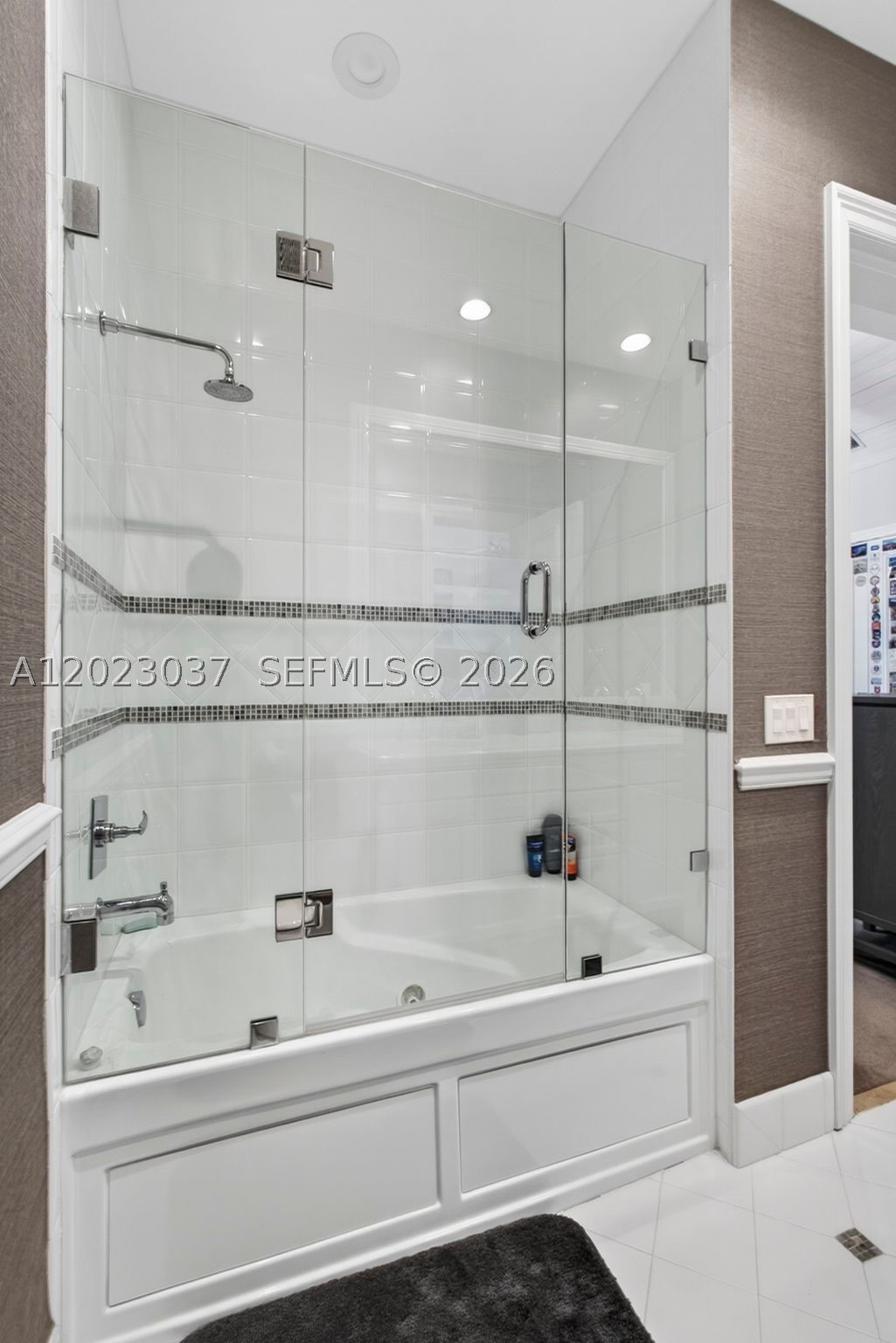 656 Hermitage Cir, Palm Beach Gardens FL 33410