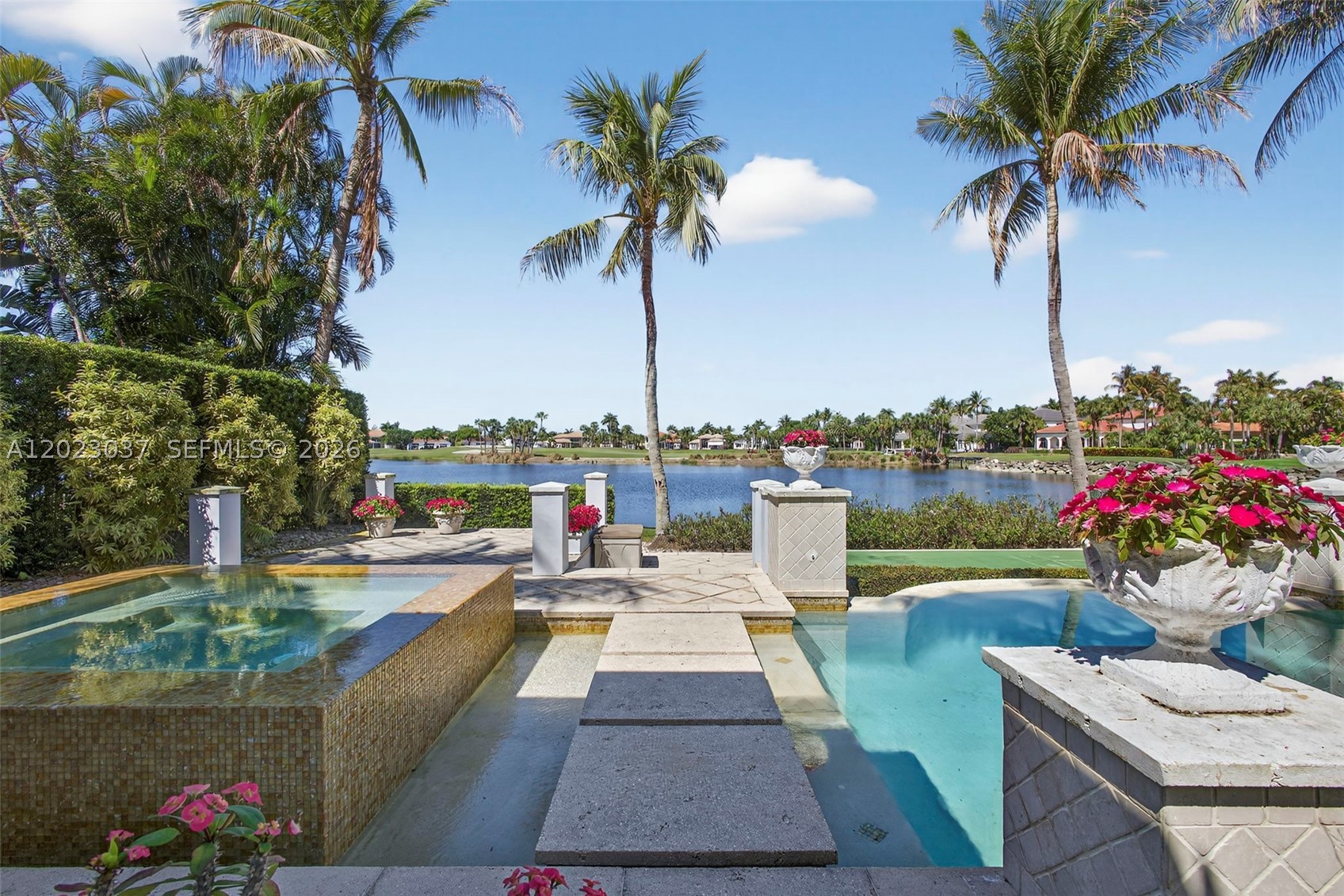 656 Hermitage Cir, Palm Beach Gardens FL 33410