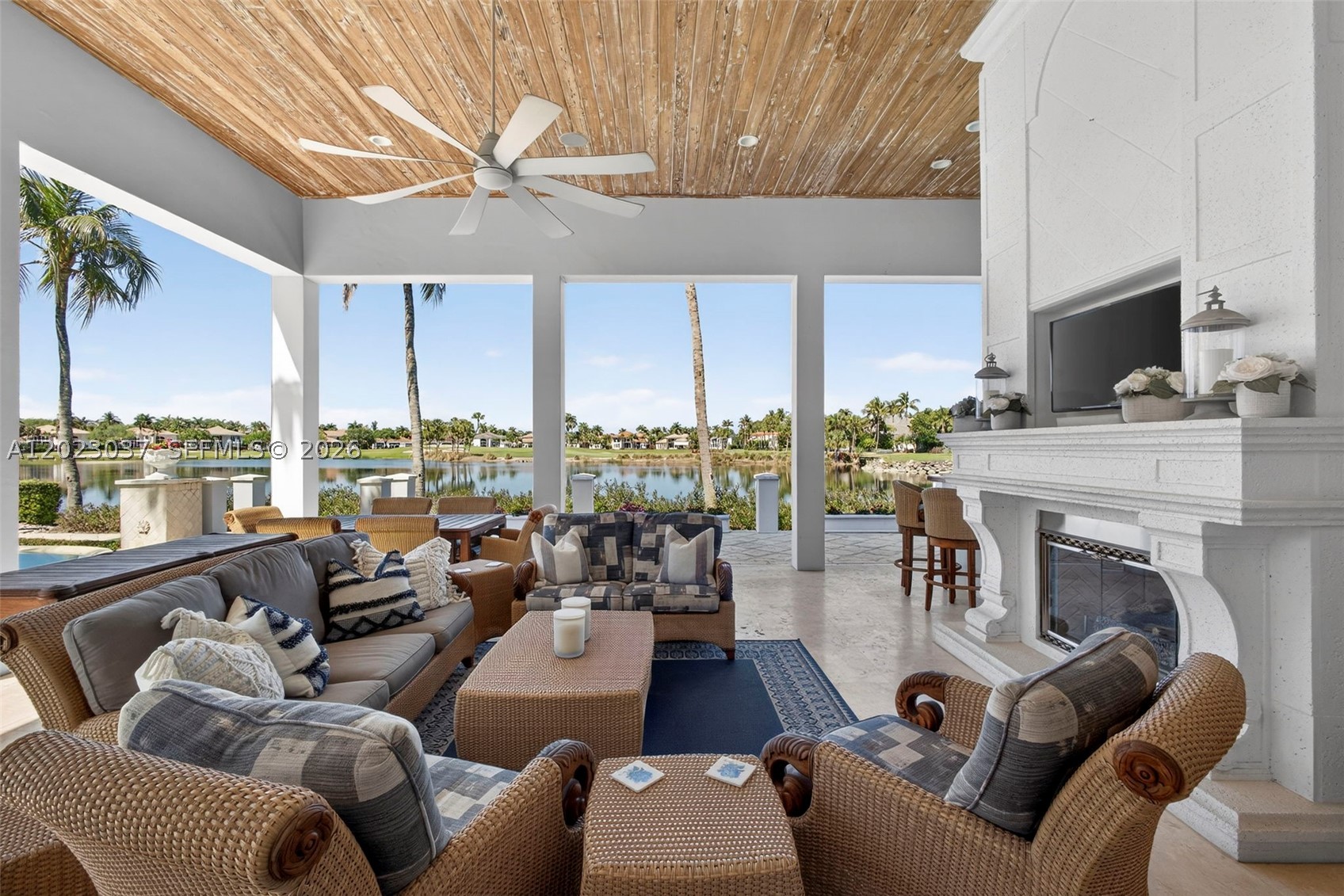 656 Hermitage Cir, Palm Beach Gardens FL 33410