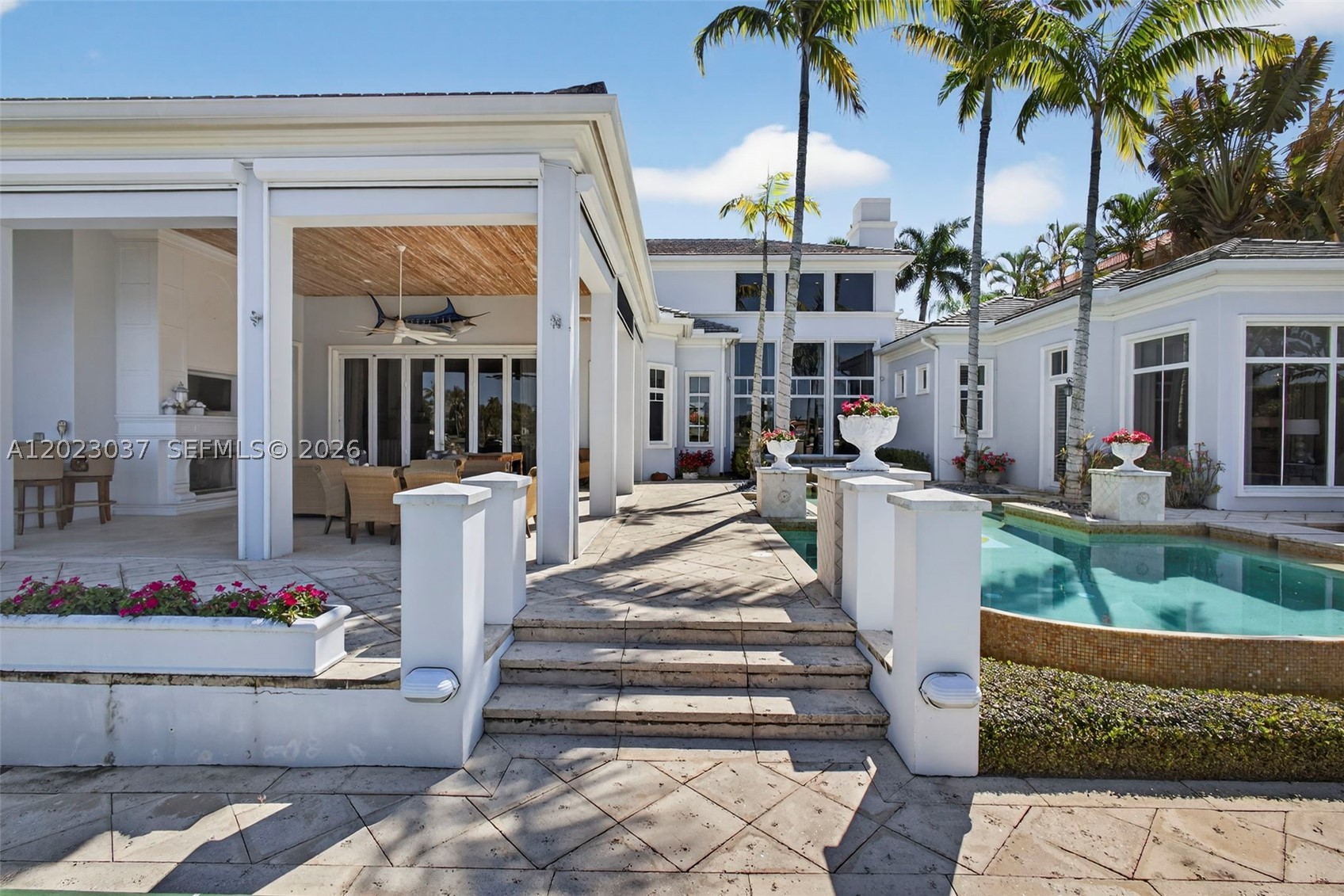 656 Hermitage Cir, Palm Beach Gardens FL 33410