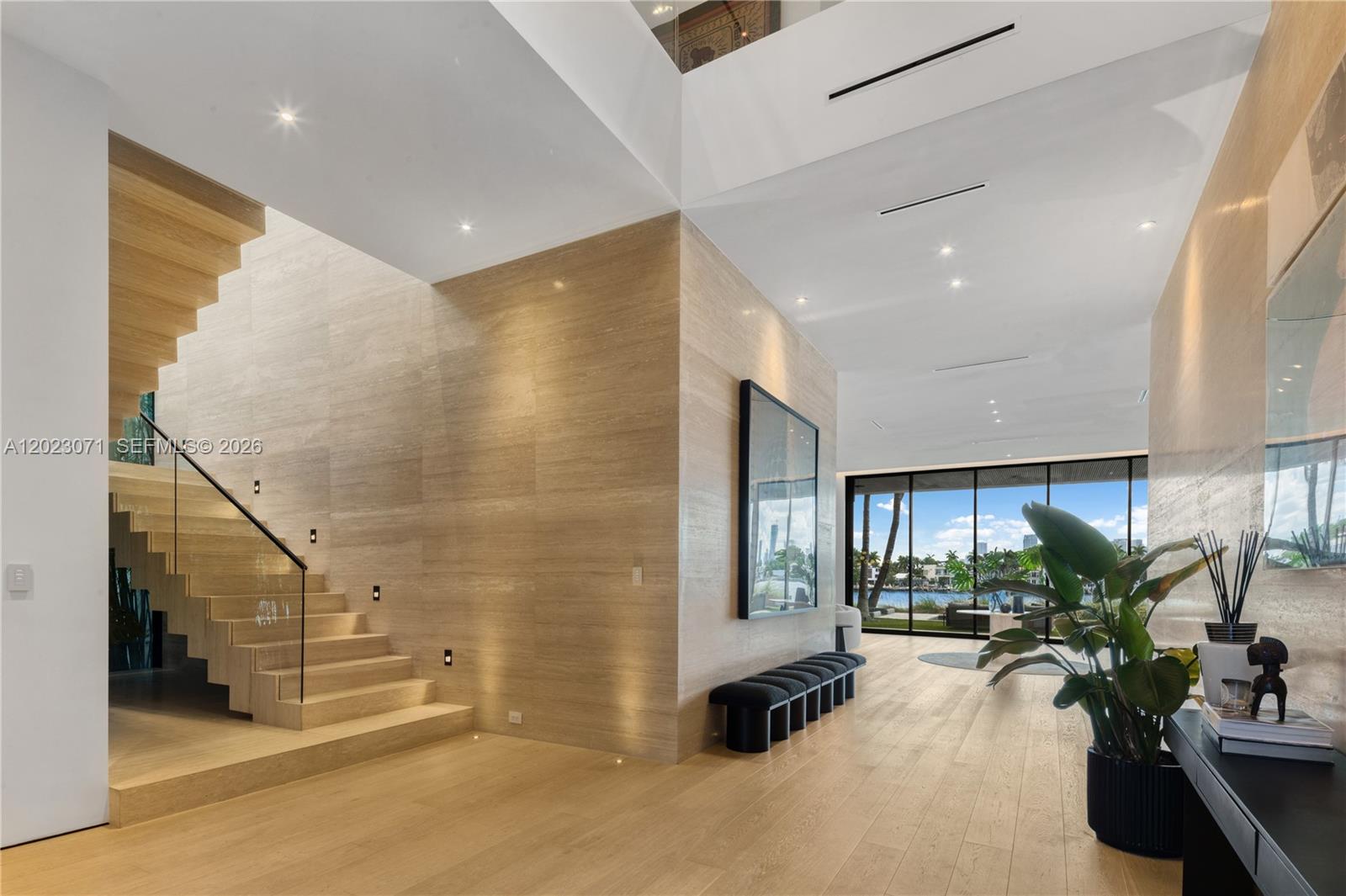 28 W Dilido Dr, Miami Beach FL 33139