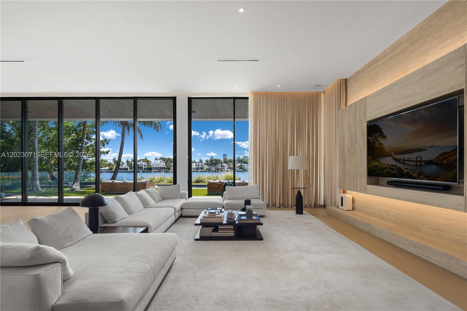 28 W Dilido Dr, Miami Beach FL 33139