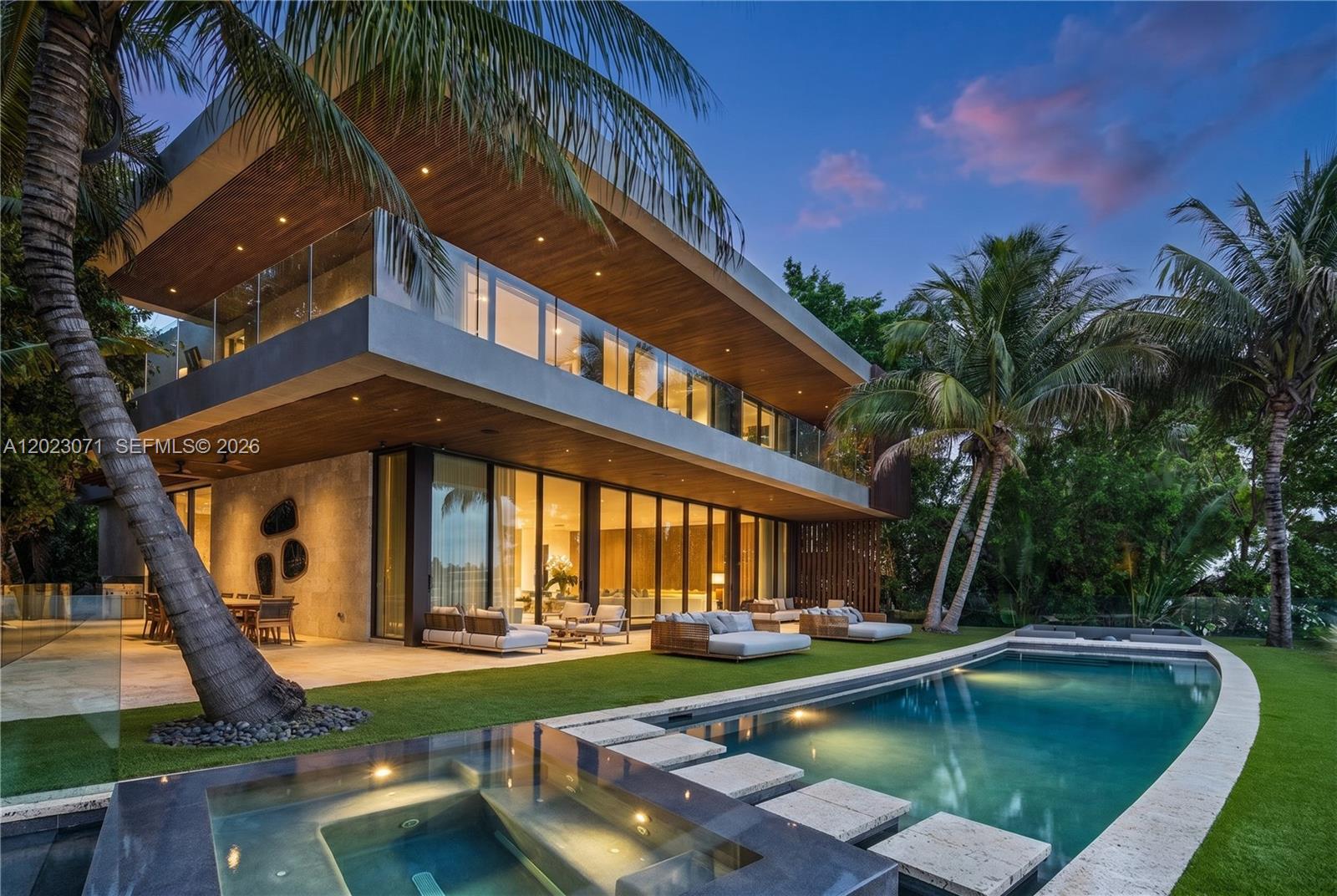 28 W Dilido Dr, Miami Beach FL 33139