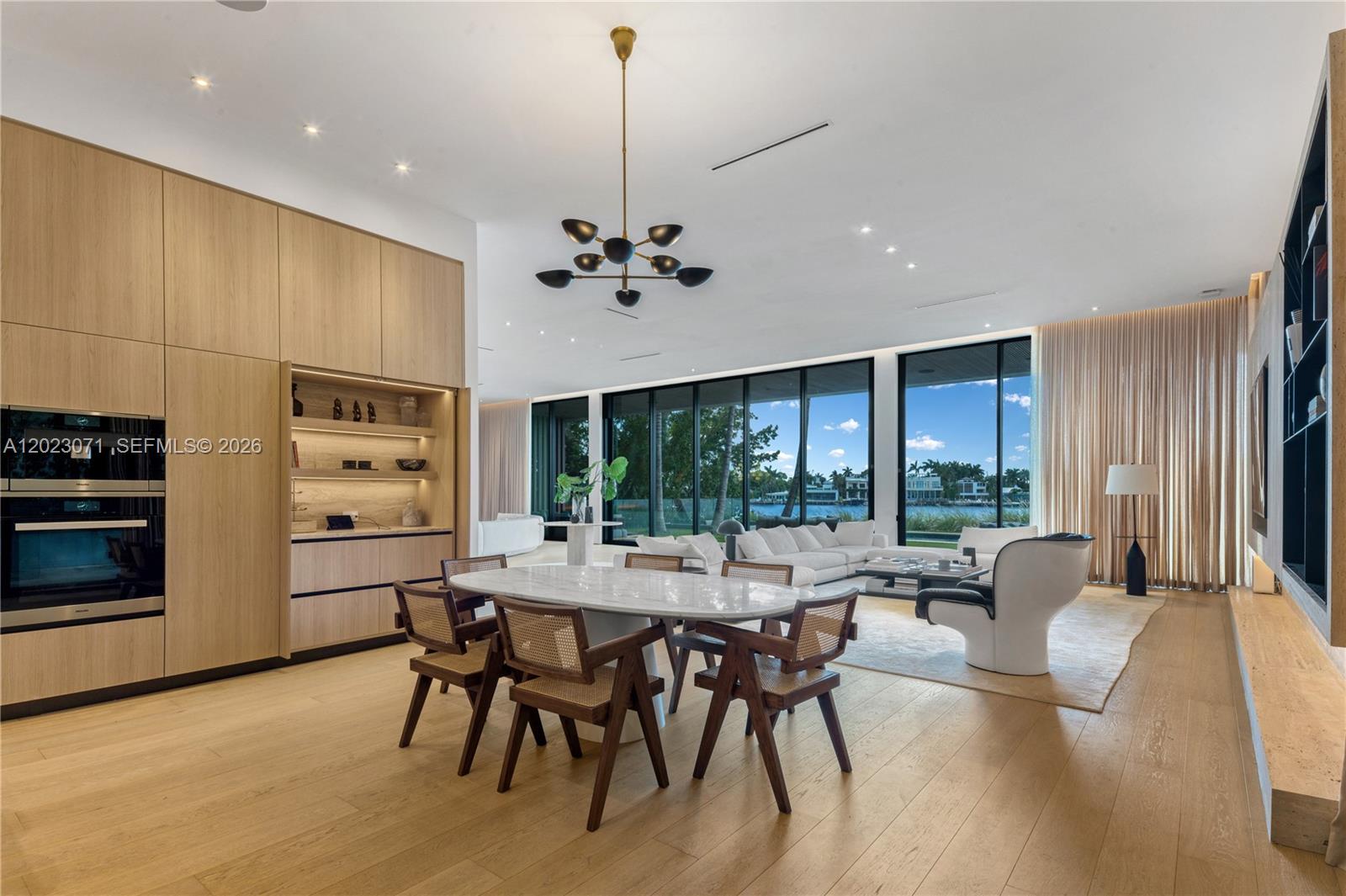 28 W Dilido Dr, Miami Beach FL 33139