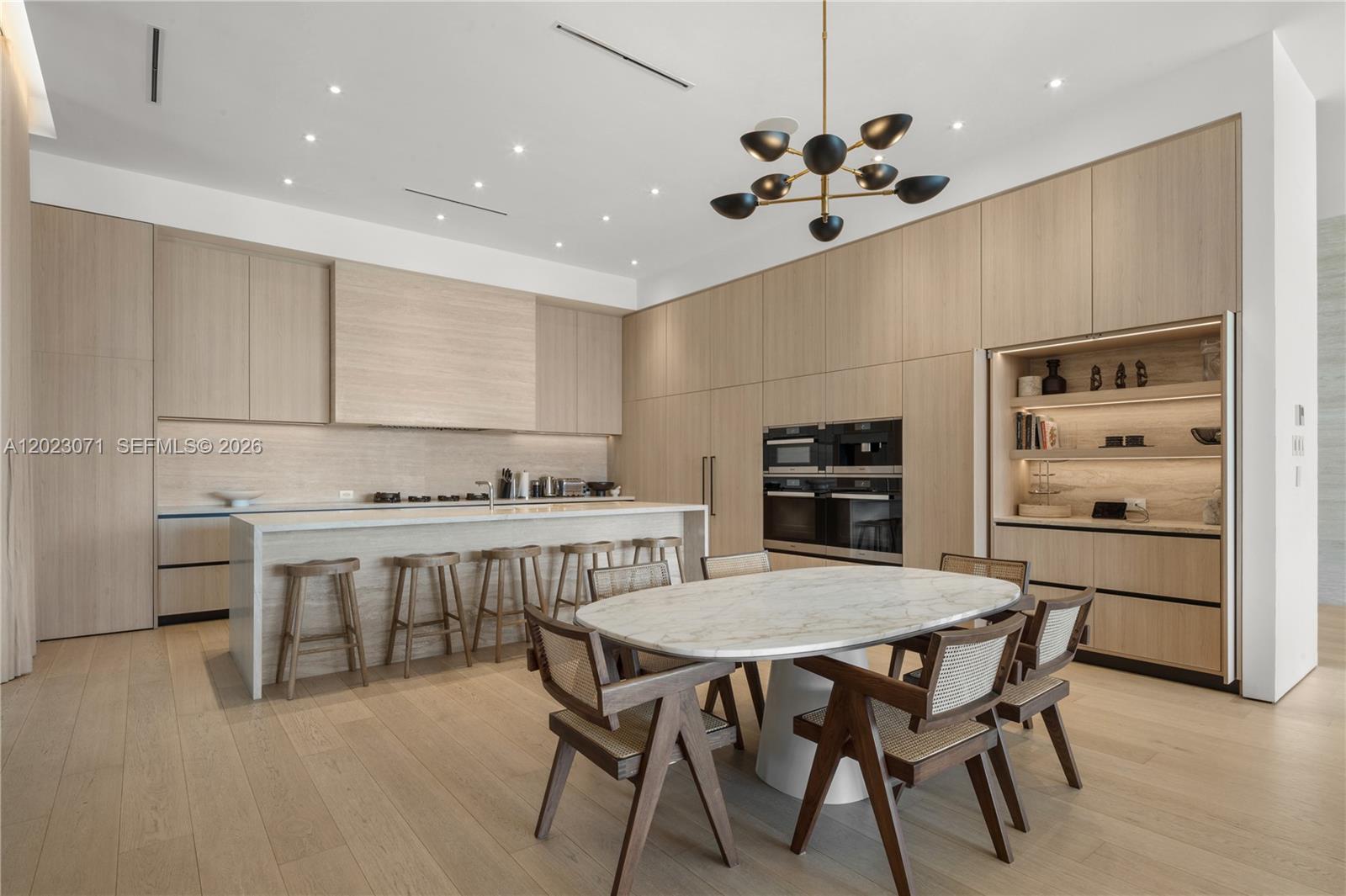 28 W Dilido Dr, Miami Beach FL 33139