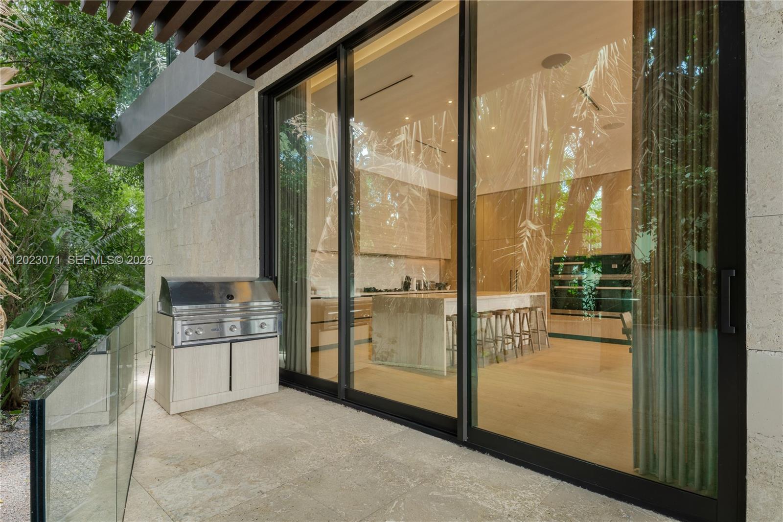 28 W Dilido Dr, Miami Beach FL 33139
