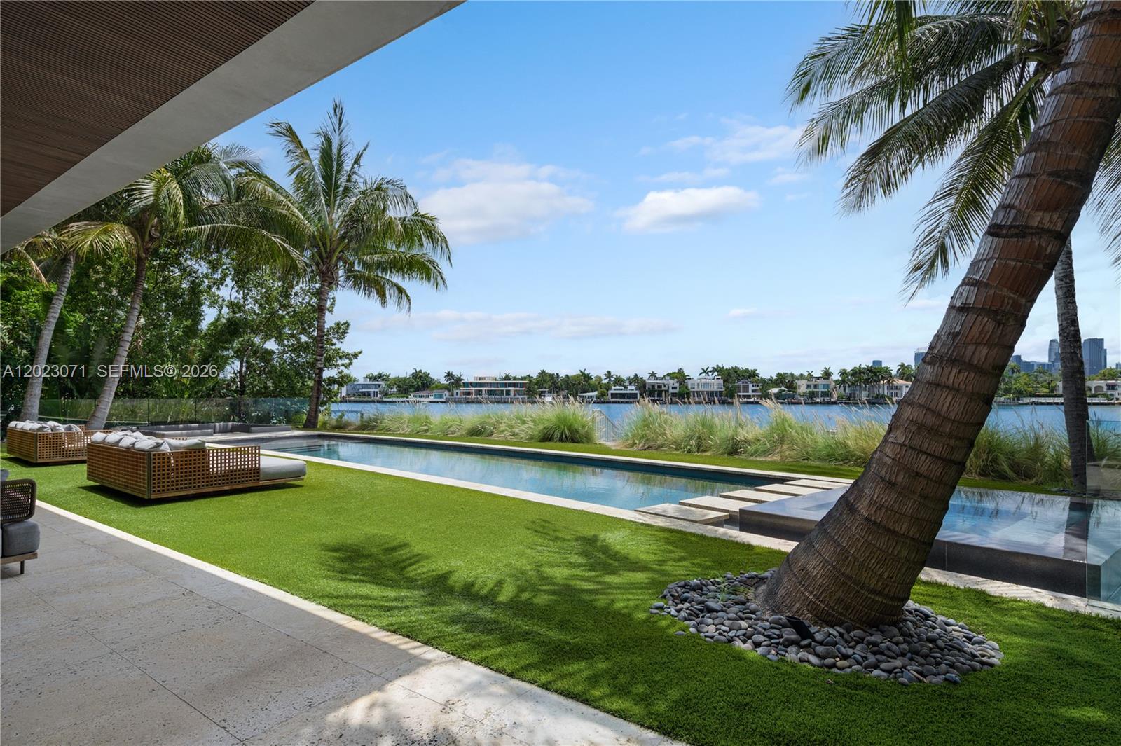 28 W Dilido Dr, Miami Beach FL 33139