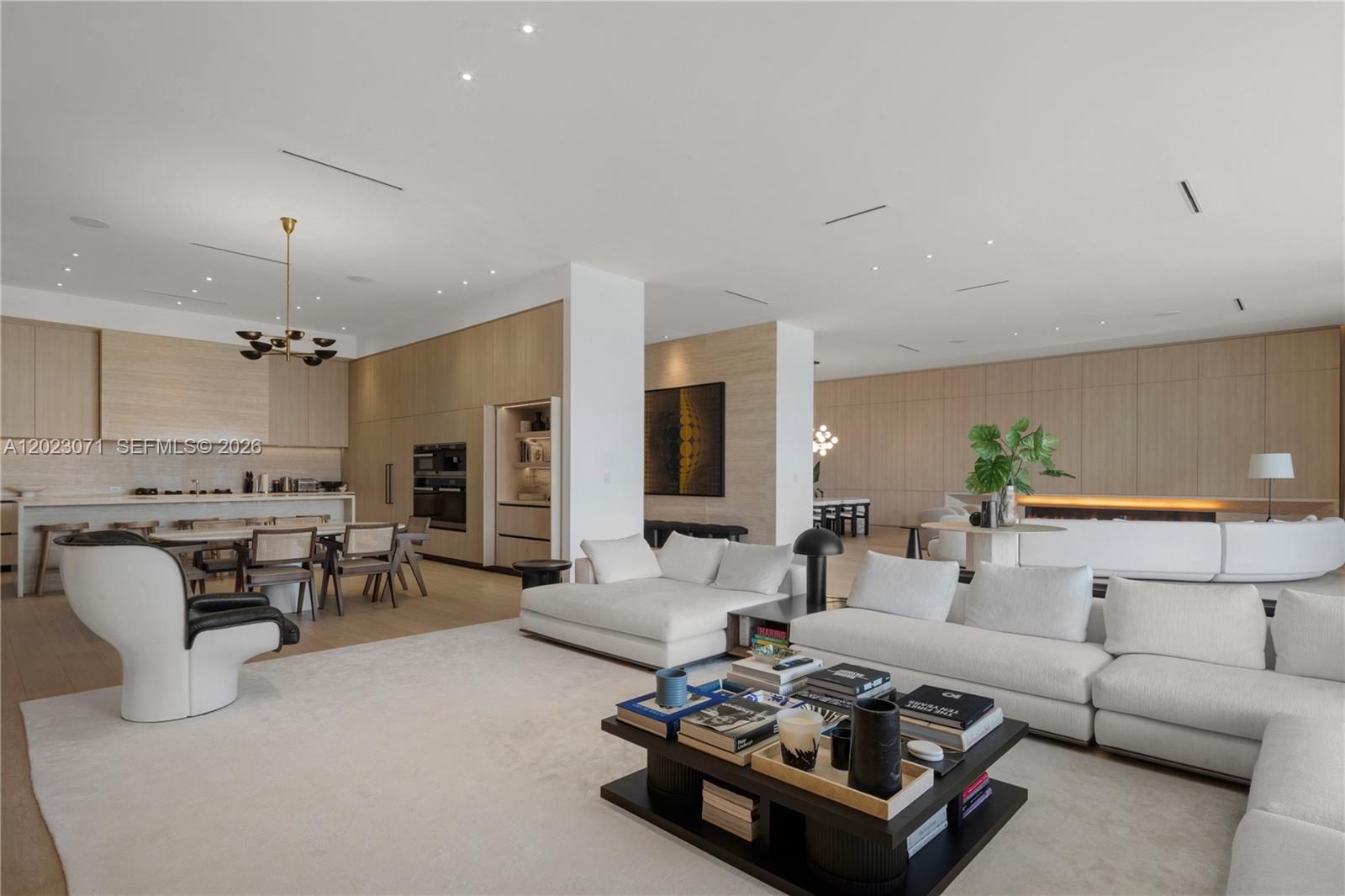 28 W Dilido Dr, Miami Beach FL 33139