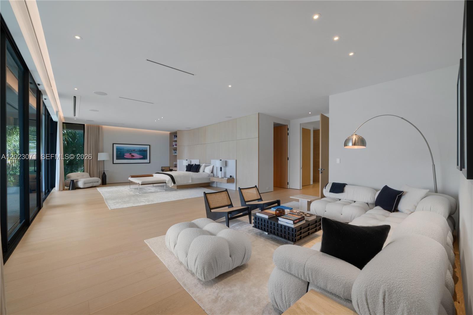 28 W Dilido Dr, Miami Beach FL 33139